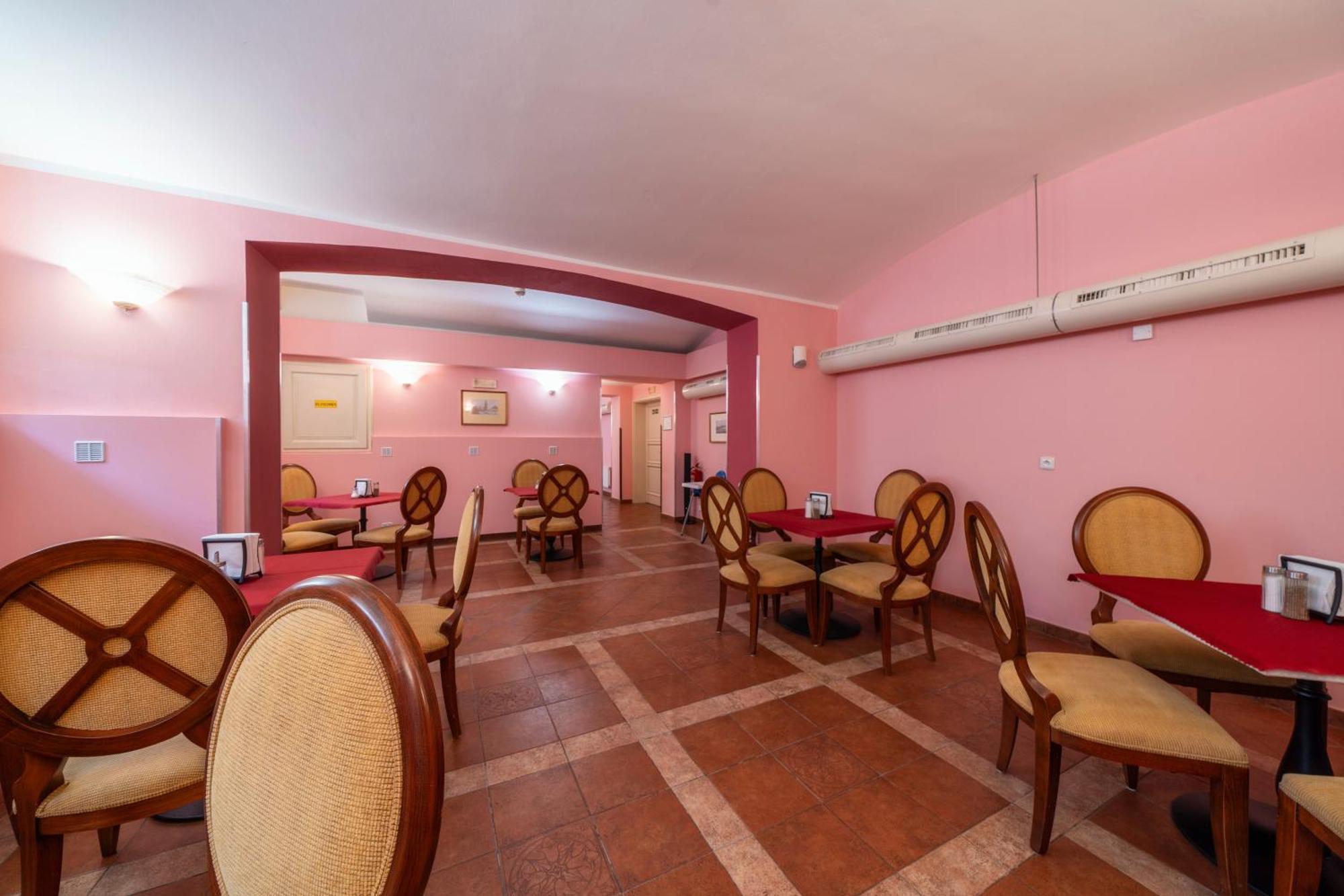 Hotel Raffaello Praga Exterior foto